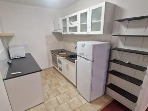 Prodej bytu 3+kk, Praha - Řepy, Šimonova, 66 m2