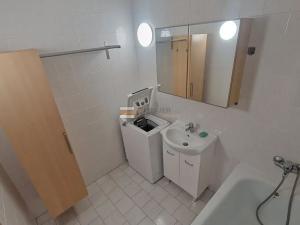 Prodej bytu 3+kk, Praha - Řepy, Šimonova, 66 m2