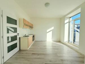 Pronájem bytu 2+kk, Milovice, Slepá, 32 m2