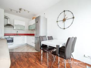 Pronájem bytu 2+kk, Praha - Pitkovice, K dálnici, 70 m2