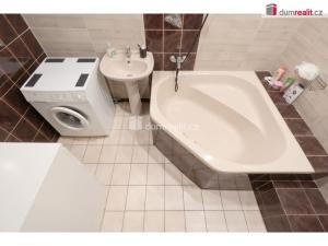 Pronájem bytu 3+kk, Praha - Petrovice, Frostova, 78 m2