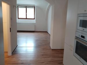 Pronájem bytu 1+kk, Brandýs nad Labem-Stará Boleslav - Stará Boleslav, Mariánské náměstí, 42 m2