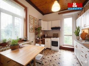 Prodej obchodního prostoru, Želízy, 640 m2
