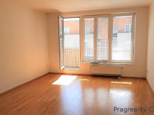 Pronájem bytu 2+1, Praha, Počernická, 65 m2