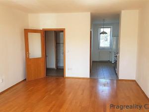 Pronájem bytu 2+1, Praha, Počernická, 65 m2