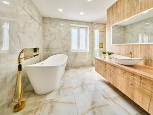 Prodej rodinného domu, Trutnov - Horní Staré Město, Horská, 340 m2
