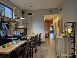 Pronájem restaurace, Praha - Vinohrady, náměstí Míru, 153 m2