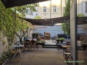 Pronájem restaurace, Praha - Vinohrady, náměstí Míru, 153 m2