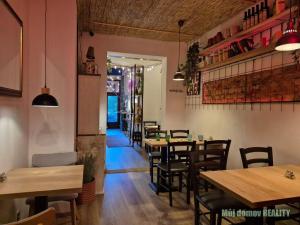 Pronájem restaurace, Praha - Vinohrady, náměstí Míru, 153 m2