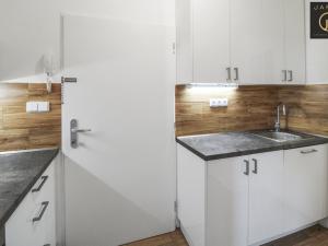 Pronájem bytu 1+1, Praha - Košíře, Prachnerova, 30 m2