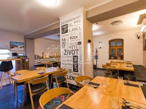 Pronájem restaurace, Praha - Vršovice, 152 m2