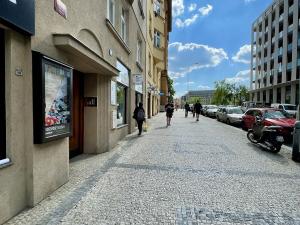 Pronájem bytu 2+kk, Praha - Bubeneč, Verdunská, 43 m2