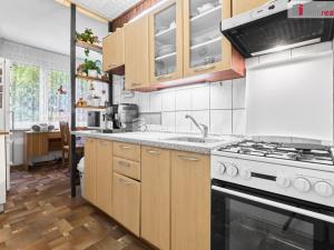 Prodej bytu 3+1, Karlovy Vary - Drahovice, Gagarinova, 60 m2