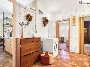 Prodej bytu 3+1, Karlovy Vary - Drahovice, Gagarinova, 60 m2