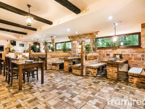 Pronájem restaurace, Brno, Řezáčova, 294 m2