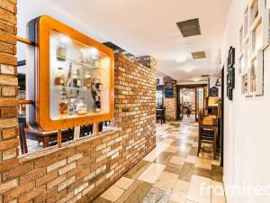 Pronájem restaurace, Brno, Řezáčova, 294 m2