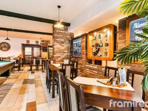 Pronájem restaurace, Brno, Řezáčova, 294 m2