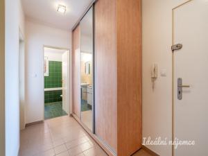Pronájem bytu 2+kk, Praha - Uhříněves, Ingrišova, 54 m2