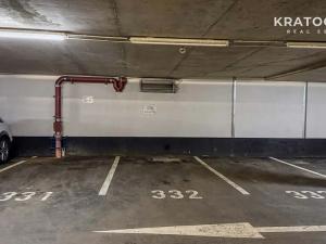Pronájem garážového stání, Praha - Vinohrady, U Zvonařky, 13 m2