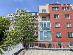 Pronájem garážového stání, Praha - Vinohrady, U Zvonařky, 13 m2