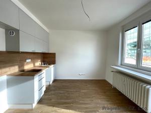 Pronájem bytu 1+kk, Praha, Kladenská, 23 m2