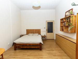 Prodej bytu 3+1, Cheb, Karlova, 102 m2