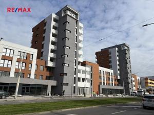 Pronájem obchodního prostoru, Praha - Vysočany, Kabešova, 116 m2