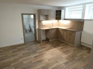 Pronájem bytu 2+kk, Praha - Horní Počernice, Náchodská, 50 m2