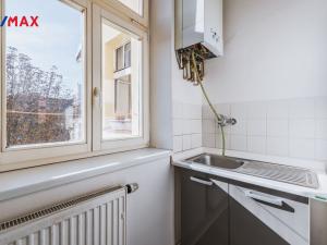 Pronájem bytu 1+1, Praha - Holešovice, Letohradská, 40 m2