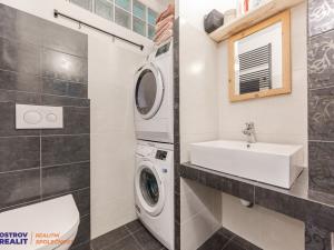 Prodej bytu 3+1, Šumperk, Jesenická, 72 m2