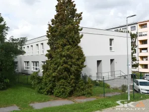 Pronájem komerční nemovitosti, Louny, Kosmonautů, 30 m2