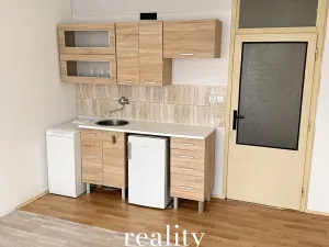 Pronájem bytu 1+kk, Praha - Hostivař, Hokejová, 23 m2