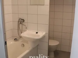 Pronájem bytu 1+kk, Praha - Hostivař, Hokejová, 23 m2