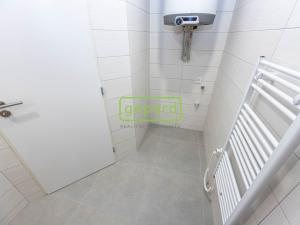 Pronájem bytu 1+kk, Praha, Za poštou, 45 m2