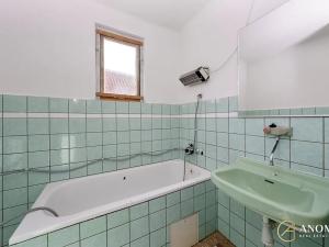 Prodej rodinného domu, Zvěrotice, 313 m2