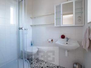 Pronájem bytu 2+kk, Praha - Hloubětín, Hostavická, 40 m2