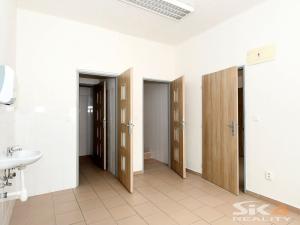 Pronájem komerční nemovitosti, Louny, Kosmonautů, 143 m2