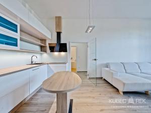 Prodej bytu 3+kk, Tábor, Kpt. Jaroše, 79 m2