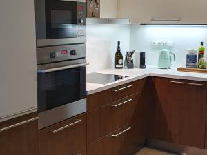 Prodej bytu 2+kk, Praha - Střížkov, Makedonská, 58 m2