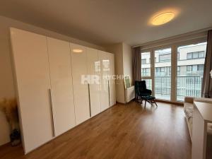 Pronájem bytu 1+kk, Praha - Třebonice, Thomasova, 32 m2