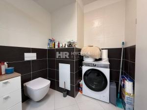 Pronájem bytu 1+kk, Praha - Třebonice, Thomasova, 32 m2