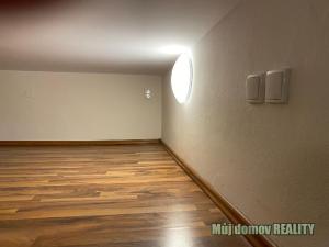 Pronájem bytu 1+kk, Praha - Vysočany, Freyova, 30 m2