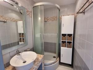 Pronájem bytu 1+kk, Praha - Prosek, Jetřichovická, 30 m2