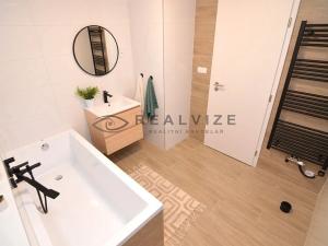 Pronájem bytu 2+kk, České Budějovice, Čakovská, 68 m2
