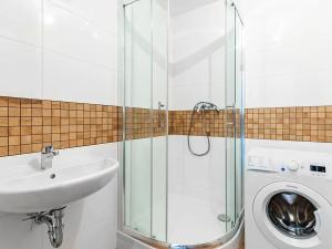 Pronájem bytu 1+kk, Praha - Horní Měcholupy, Mantovská, 32 m2