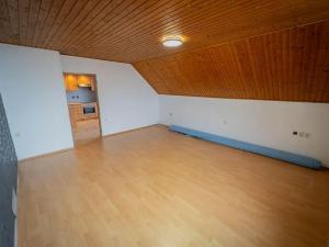 Prodej výrobních prostor, Jaroměř, 871 m2