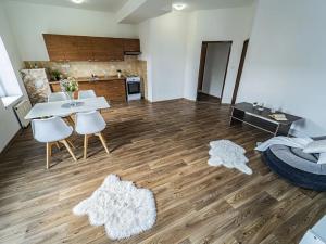 Prodej bytu 2+kk, Březovice, 58 m2