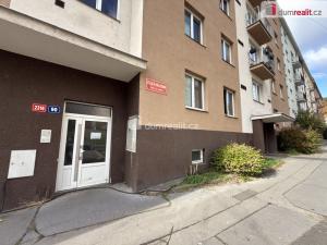 Pronájem bytu 1+kk, Ústí nad Labem - Ústí nad Labem-centrum, Velká Hradební, 44 m2