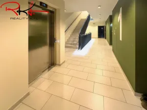 Prodej bytu 2+kk, Praha, Kryšpínova, 61 m2