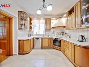 Prodej rodinného domu, Suchdol - Vysoká, 256 m2